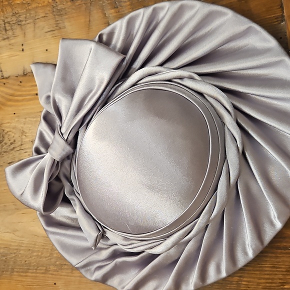 Vintage Mr. Hi\'sClassic Elegant Satin Bow Hat in Lavender